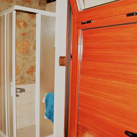 Akrolithos With Private Pool Vila