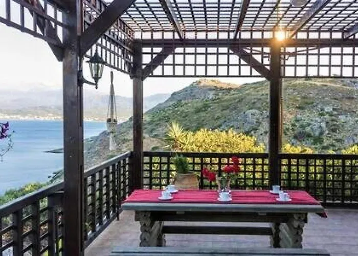 Villa Akrolithos With Private Pool *