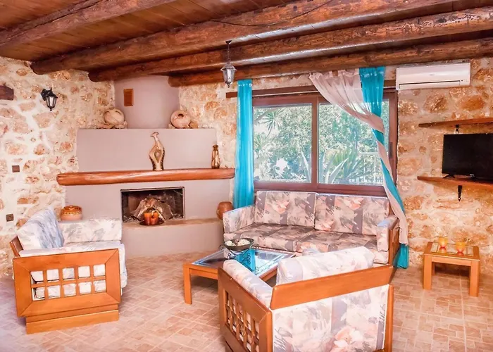 Akrolithos With Private Pool Villa Chania (Crete)