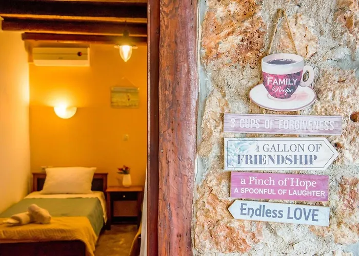 Akrolithos With Private Pool